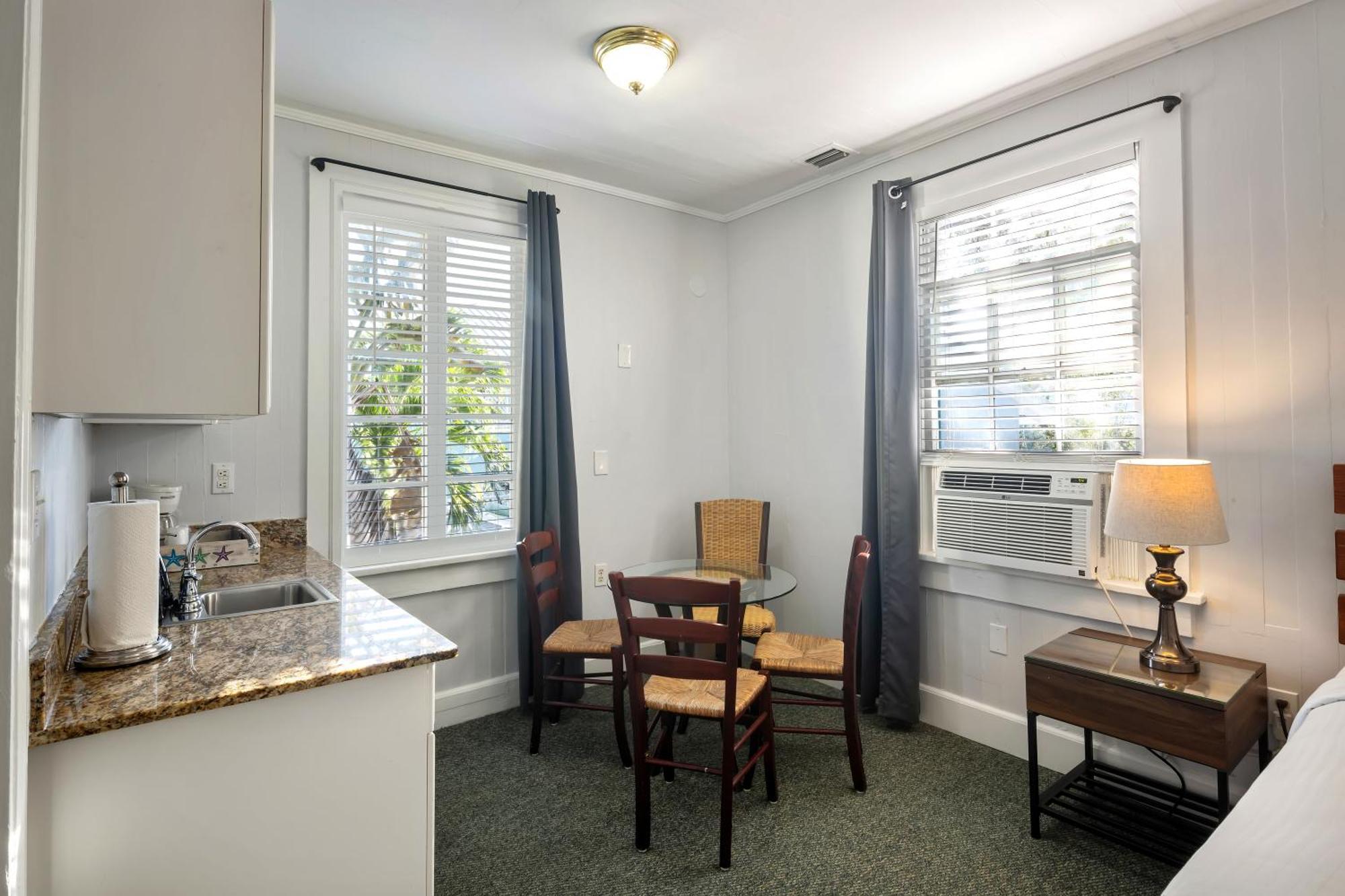 Kona Kai Oasis Bed & Breakfast Key West Exterior photo